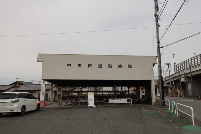 小井川駅 駅前
