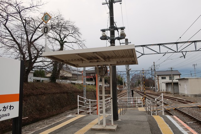 甲斐上野駅 ホーム
