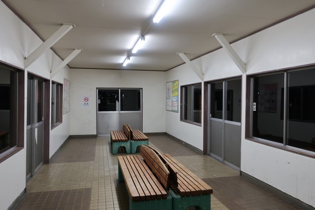 南甲府駅 ホーム