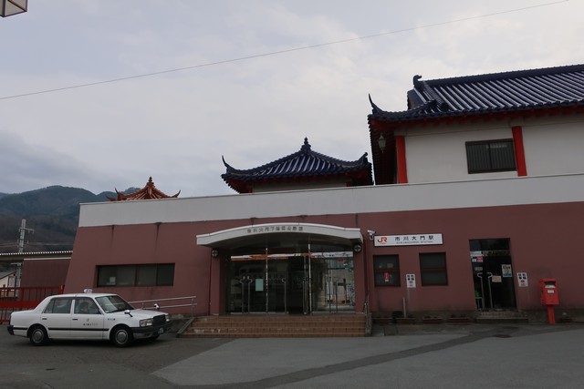 市川大門駅 駅舎