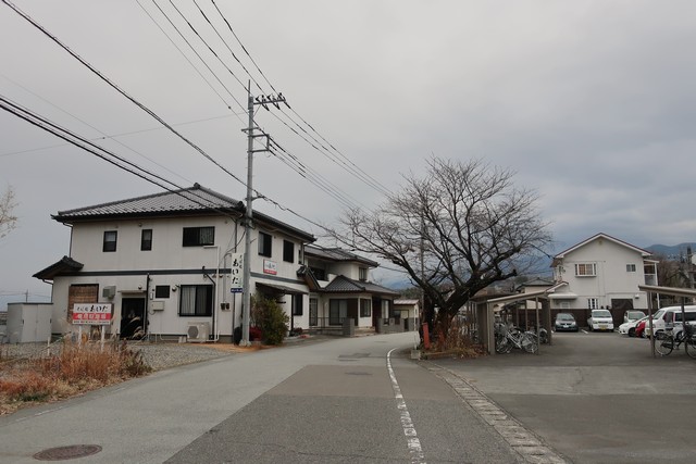 甲斐上野駅 駅前