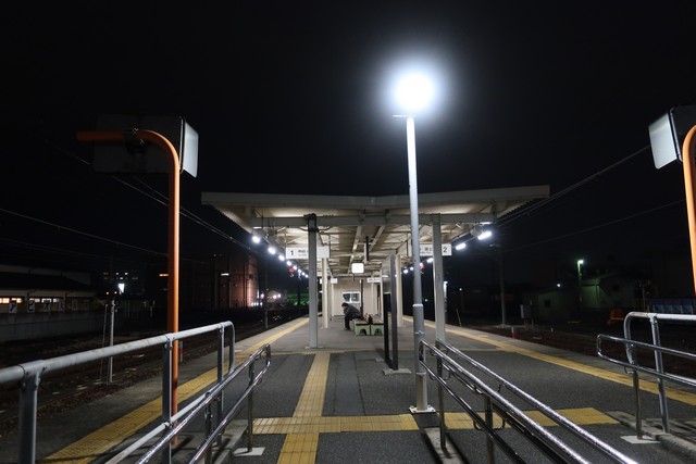 南甲府駅 ホーム