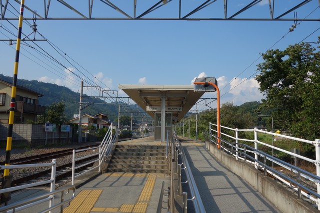 甲斐岩間駅 ホーム