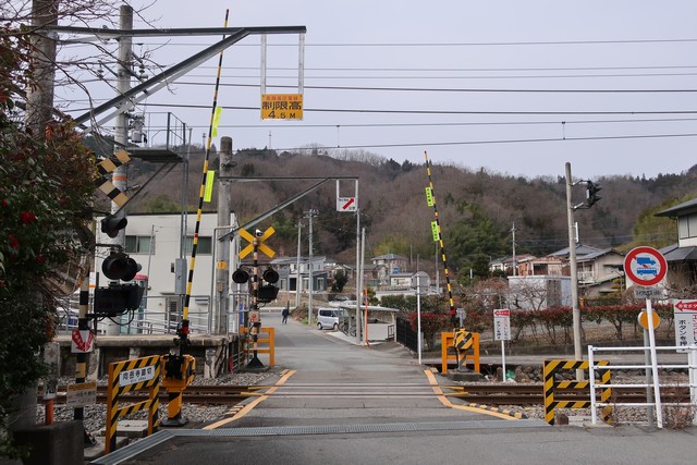 落居駅 駅前