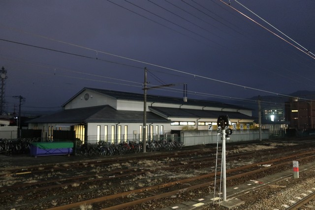 南甲府駅 ホーム