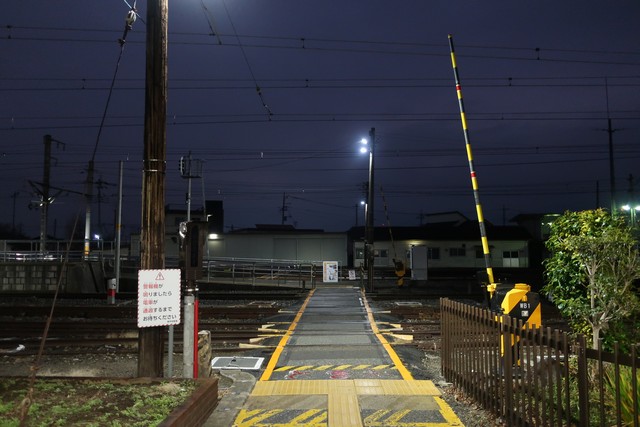 南甲府駅 ホーム