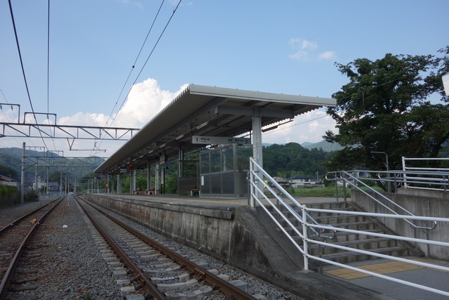 甲斐岩間駅 ホーム