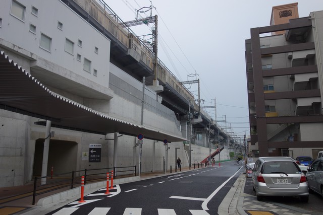 新白島駅 駅舎