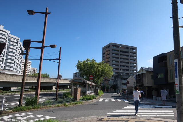 新白島駅 改札口