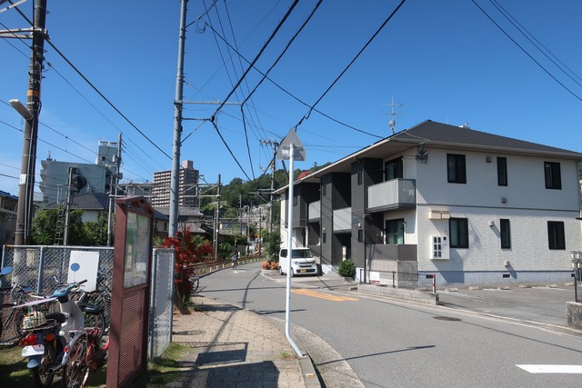 三滝駅 駅前