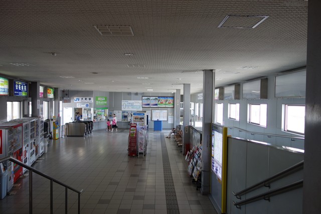 大町駅 改札口