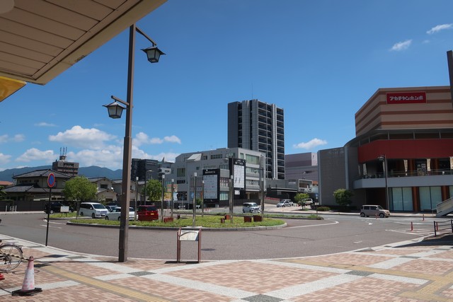 緑井駅 駅前
