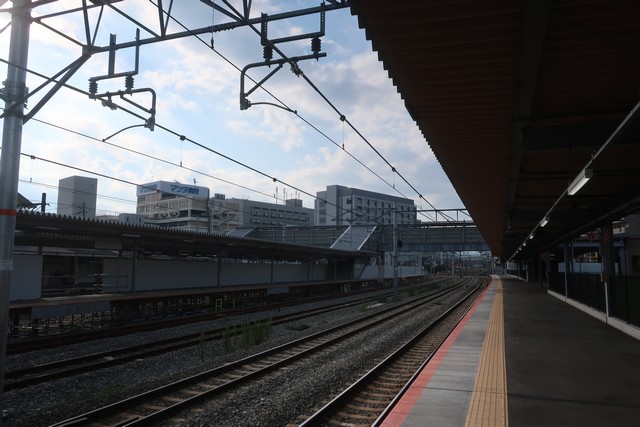 向洋駅 ホーム