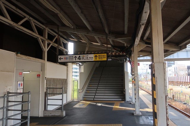 向洋駅 ホーム