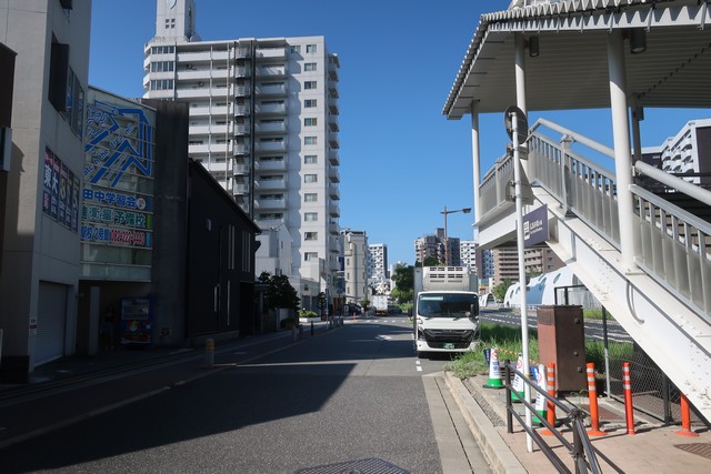新白島駅 改札口
