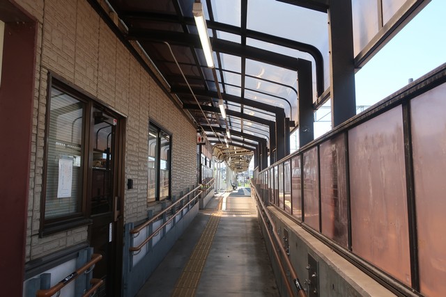 古市橋駅 ホーム