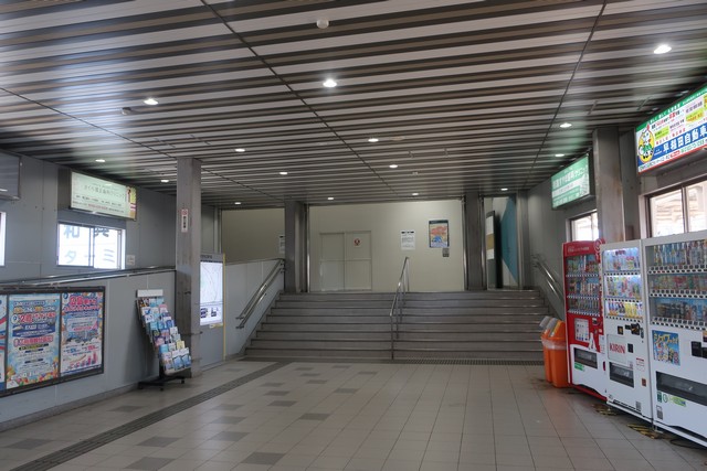 大町駅 改札口