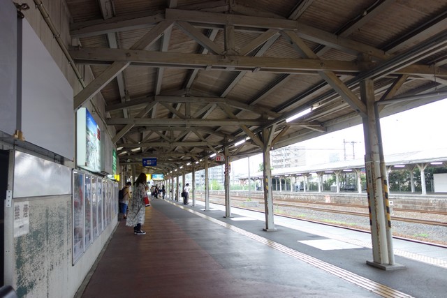 向洋駅 ホーム