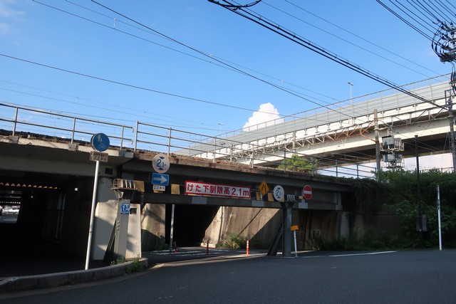 天神川駅 駅前