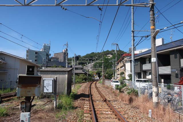 三滝駅 ホーム