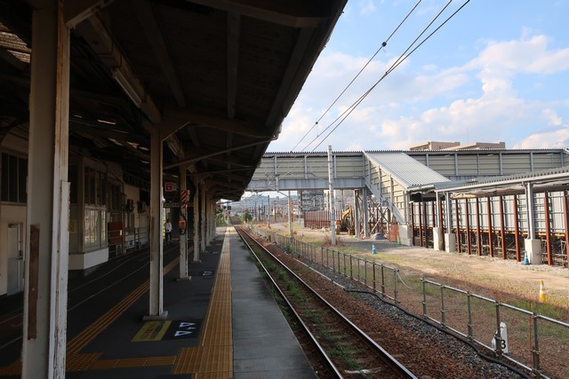 向洋駅 ホーム