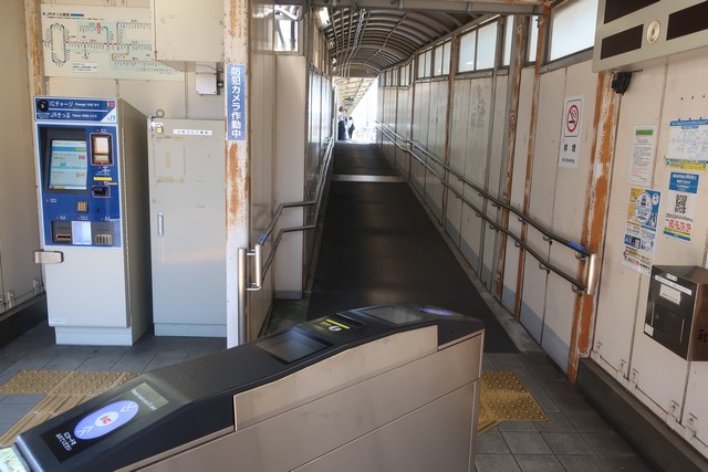 七軒茶屋駅 駅舎