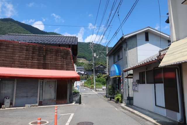 梅林駅 駅前