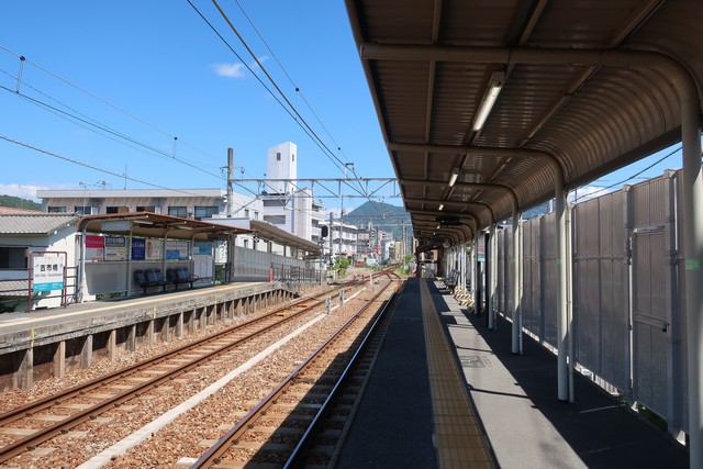 古市橋駅 ホーム