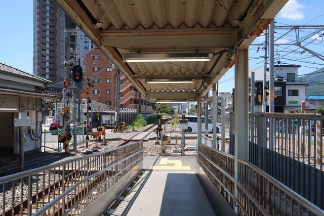 緑井駅 ホーム