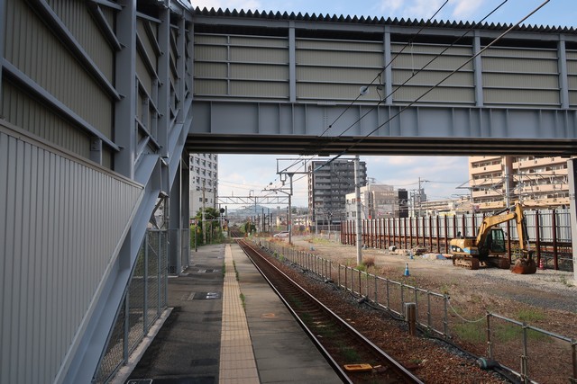 向洋駅 ホーム