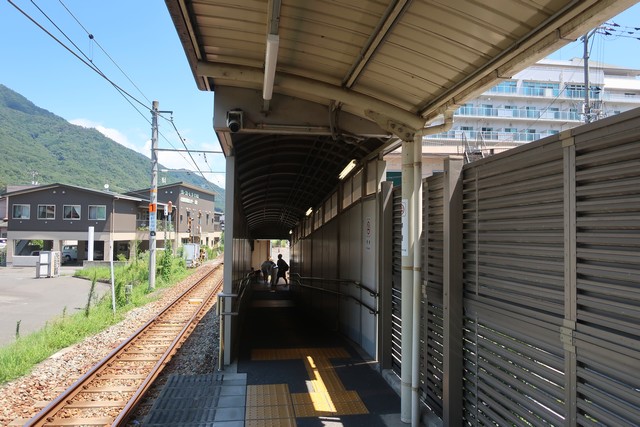 七軒茶屋駅 ホーム