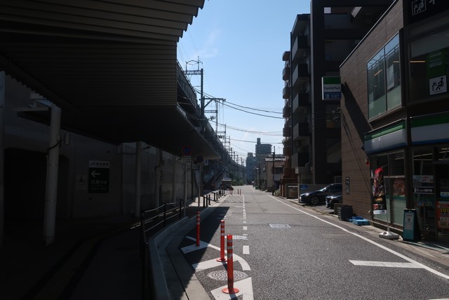 新白島駅 改札口