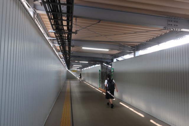 向洋駅 ホーム