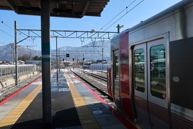 あき亀山駅 ホーム