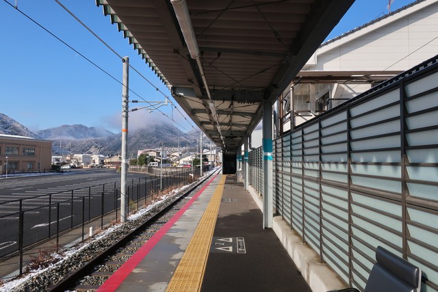 河戸帆待川駅 ホーム