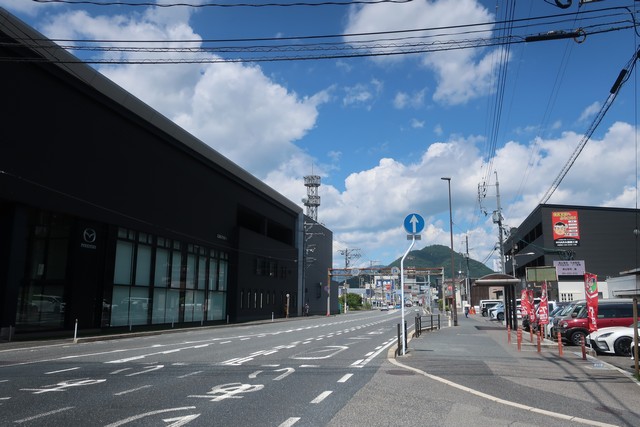 中島駅 駅前