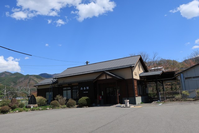 西条駅 駅前