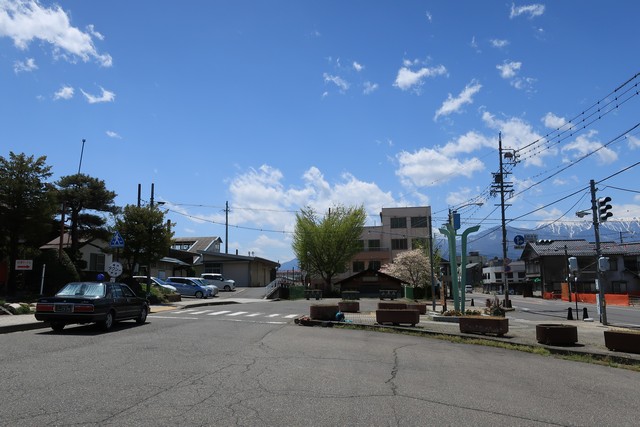 明科駅 駅前