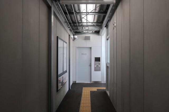 河戸帆待川駅 改札口