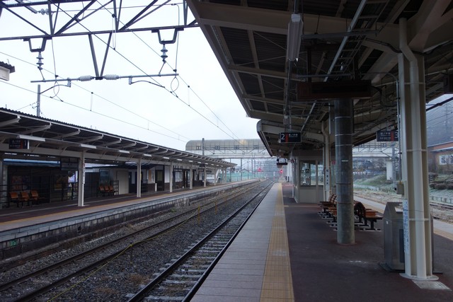 明科駅 ホーム