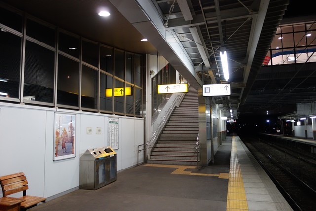 平田駅 ホーム