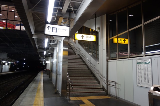 平田駅 ホーム