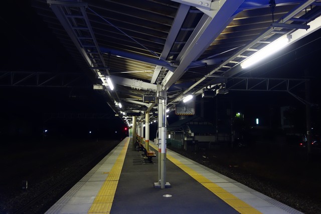 村井駅 ホーム