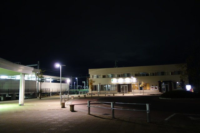 平田駅 駅前