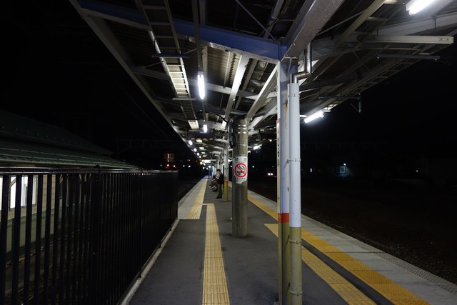 村井駅 ホーム