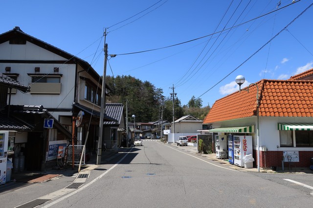 西条駅 駅前