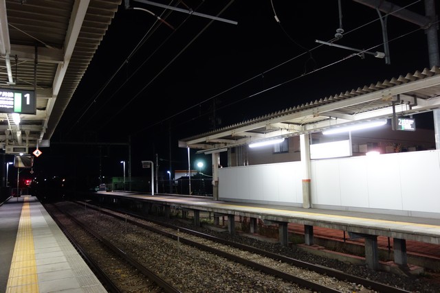 平田駅 ホーム