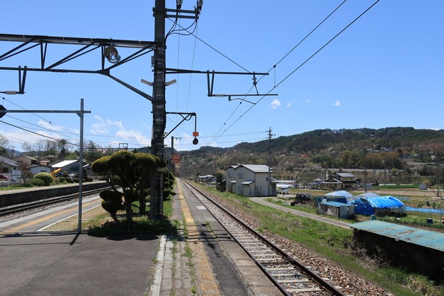 坂北駅 ホーム
