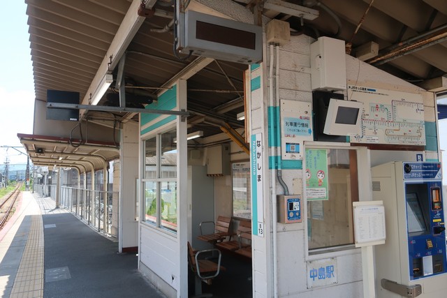 中島駅 駅舎