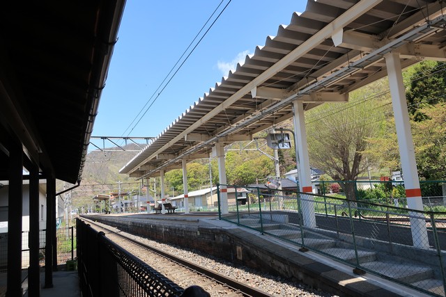 田沢駅 改札口